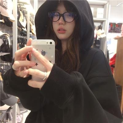 香岛美人窝 海报