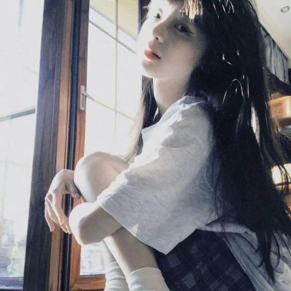 女玩家喜迎春 海报